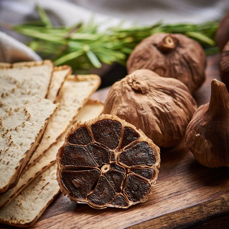 500 g black garlic