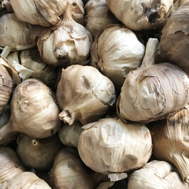 500 g black garlic