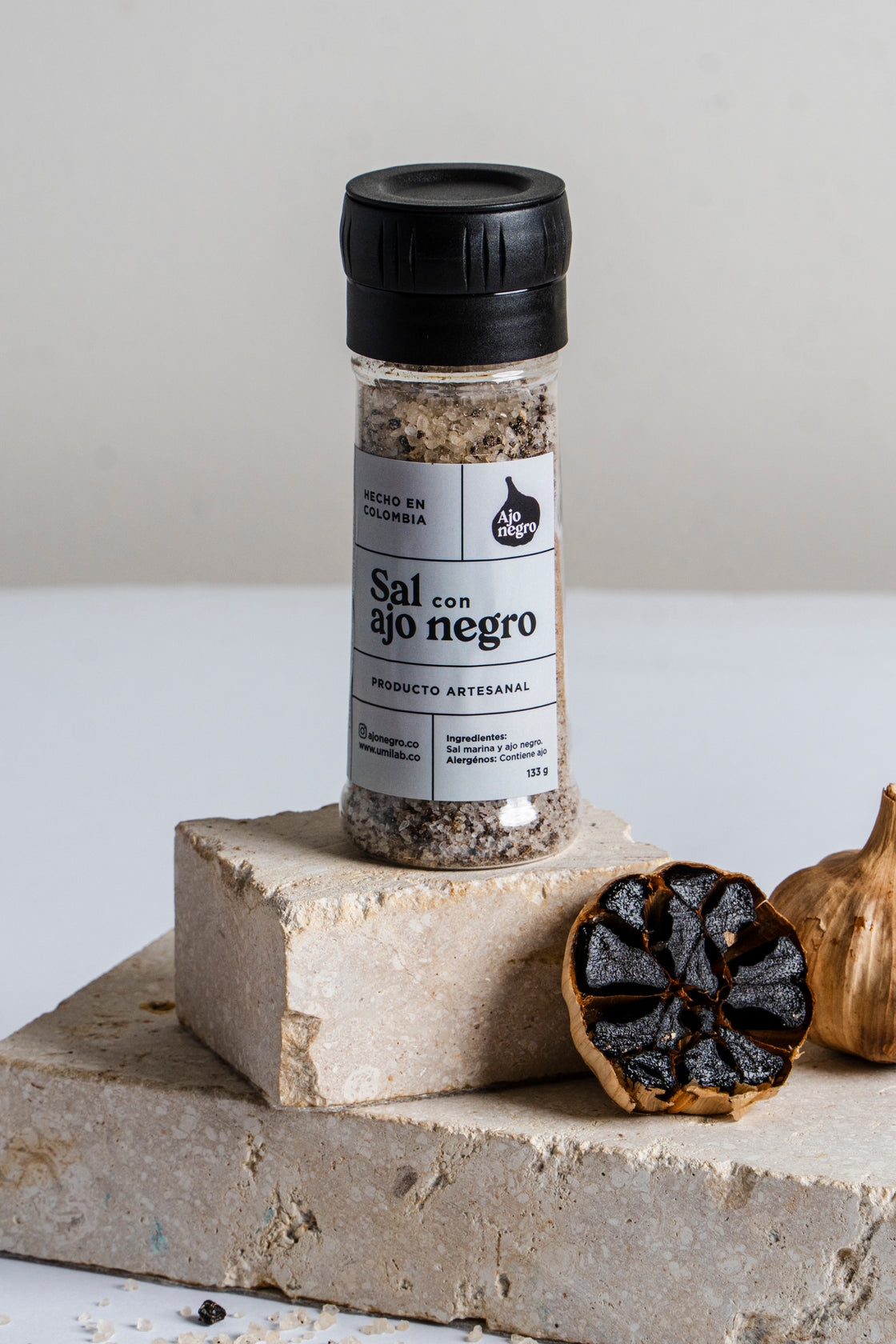 Sal con ajo negro 110 gr - Umi Lab - Ajo negro