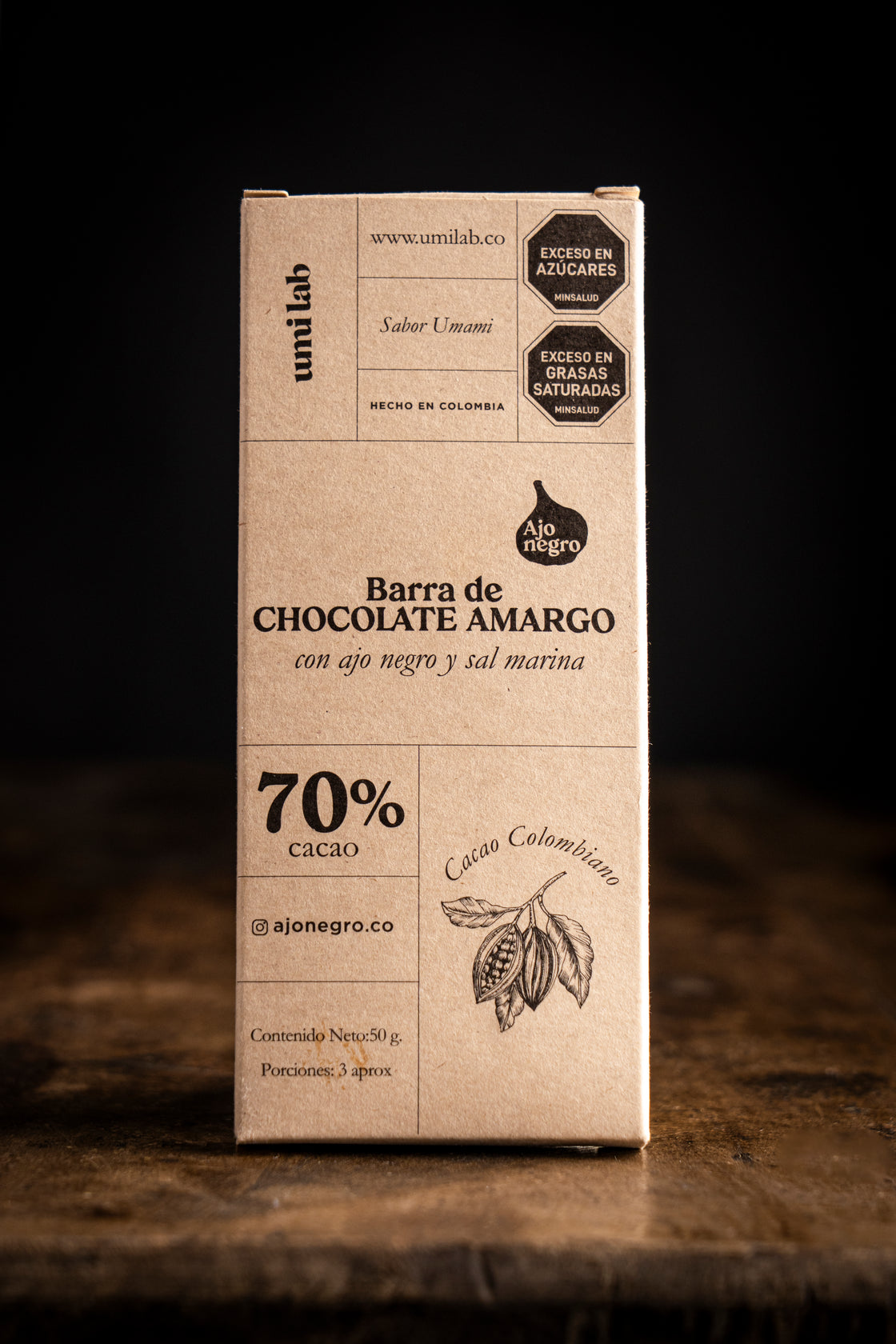 Barra de chocolate con Ajo negro y sal marina 70% cacao